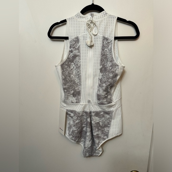 Lululemon NEW with TAG Most Popular Beach Break Med Paddlesuit (WSMS/WHT… - Picture 8 of 11